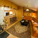 Marina Bajana אכסניה